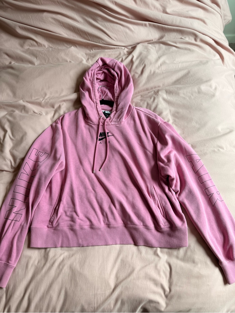 Nike Pink Women's Pullover Hoodie with Air Sleeve Graphics